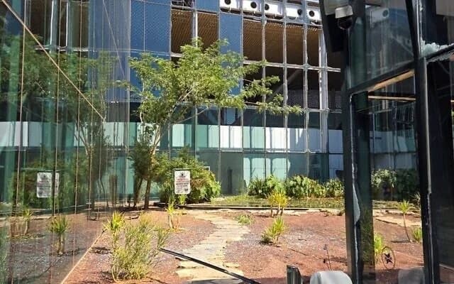 Йеменский беспилотник атаковал аэропорт в Израиле
