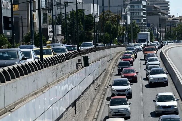 Ομαλοποίηση κυκλοφορίας στην Κηφισίας μετά από τροχαίο