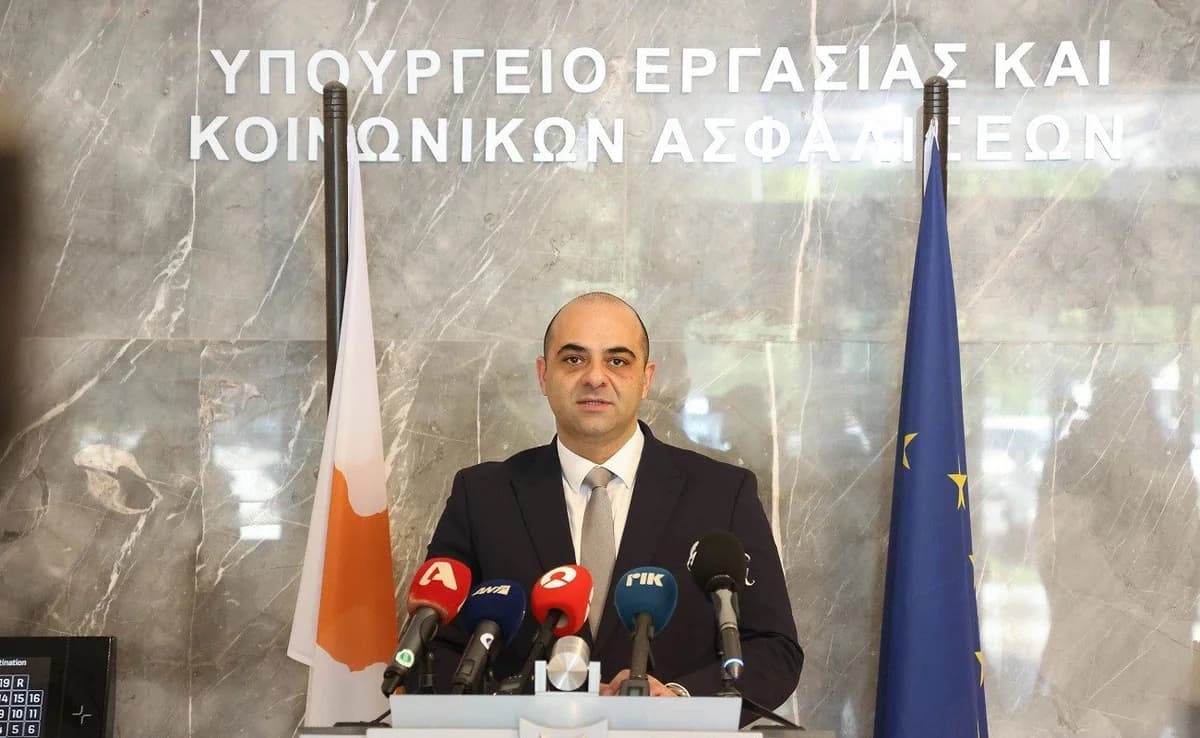 Υπ. Εργασίας: Έκκληση για αποφυγή αντιπαραθετικών ενεργειών για την ΑΤΑ