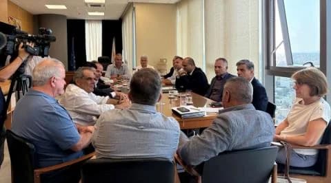 Gewerkschaften setzen landesweiten Streik wegen der Teuerungszulage (ATA) fort – „Kein positives Ergebnis des Treffens mit Panagiotou“