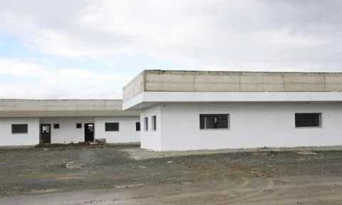 关于梅诺盖亚住宿中心的联络持续进行