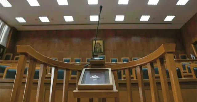 Салоники: Тюрьма за угрозы матери