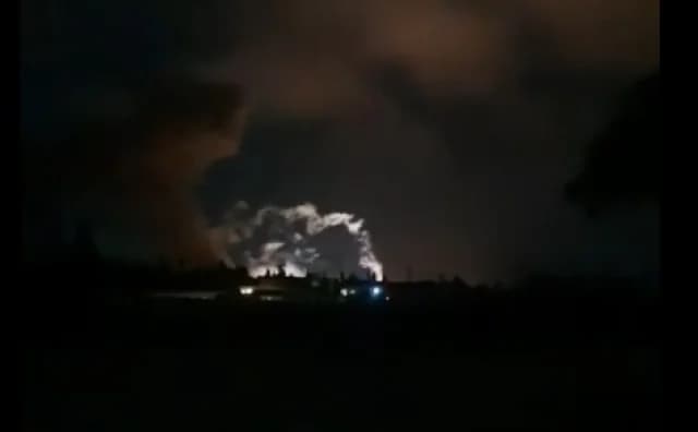 Ataque Aéreo Israelí Contra Base Militar en Homs, Siria
