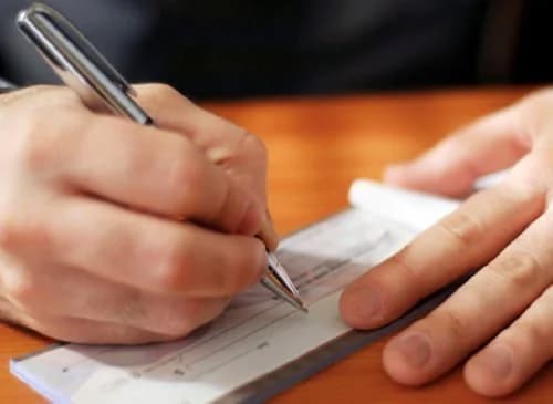 Ακάλυπτες επιταγές: €52.891 τον Αύγουστο του 2025