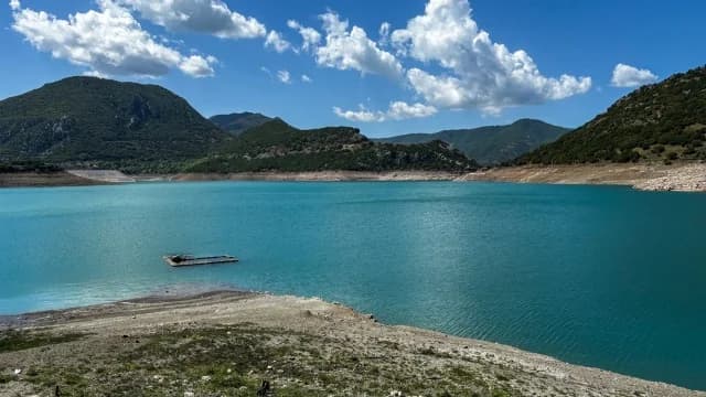 Λίμνη Μόρνου: Μείωση 42% στα αποθέματα νερού σε έναν χρόνο