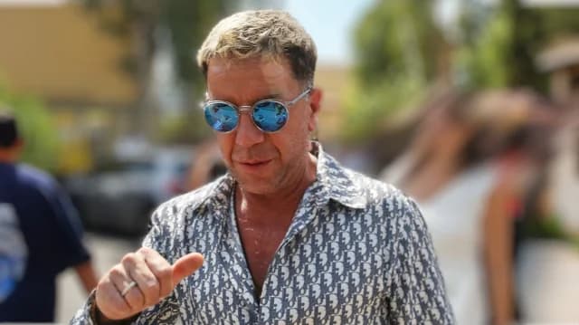 Γιώργος Μαζωνάκης: «Ένα περιπολικό έξω από το σπίτι μου», λέει ο δικηγόρος του