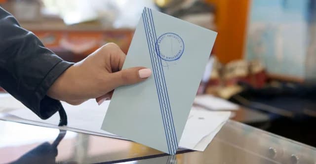 Encuesta de Marc: ND gana tras la Feria Internacional de Tesalónica
