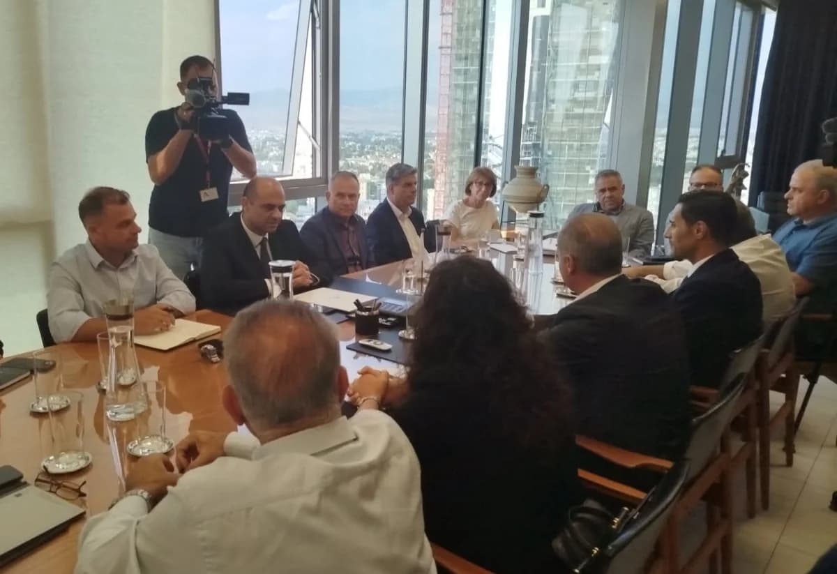 שר העבודה יקיים פגישות בנושא תוספת יוקר בשבוע הבא
