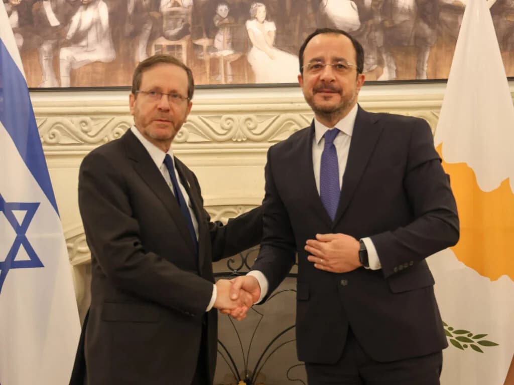 Christodoulides Talks with Israeli President on Middle East Developments
