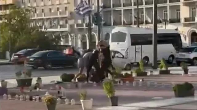 מעצרים לאחר עימות בין ישראלים לפלסטינים בכיכר סינטגמה