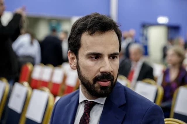 Romanos: PASOKs 'Geldbaum-Bewässerung' war teuer
