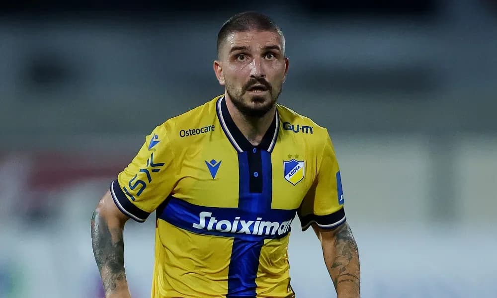 APOEL: Stafylidis-Sotiriou partnership in first goal