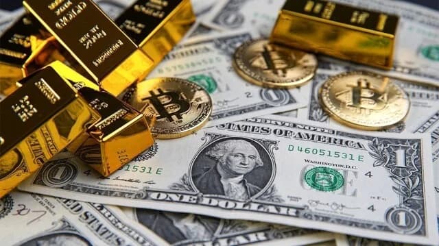 Действия ФРС замедлили рынки: доллар укрепляется, золото корректируется