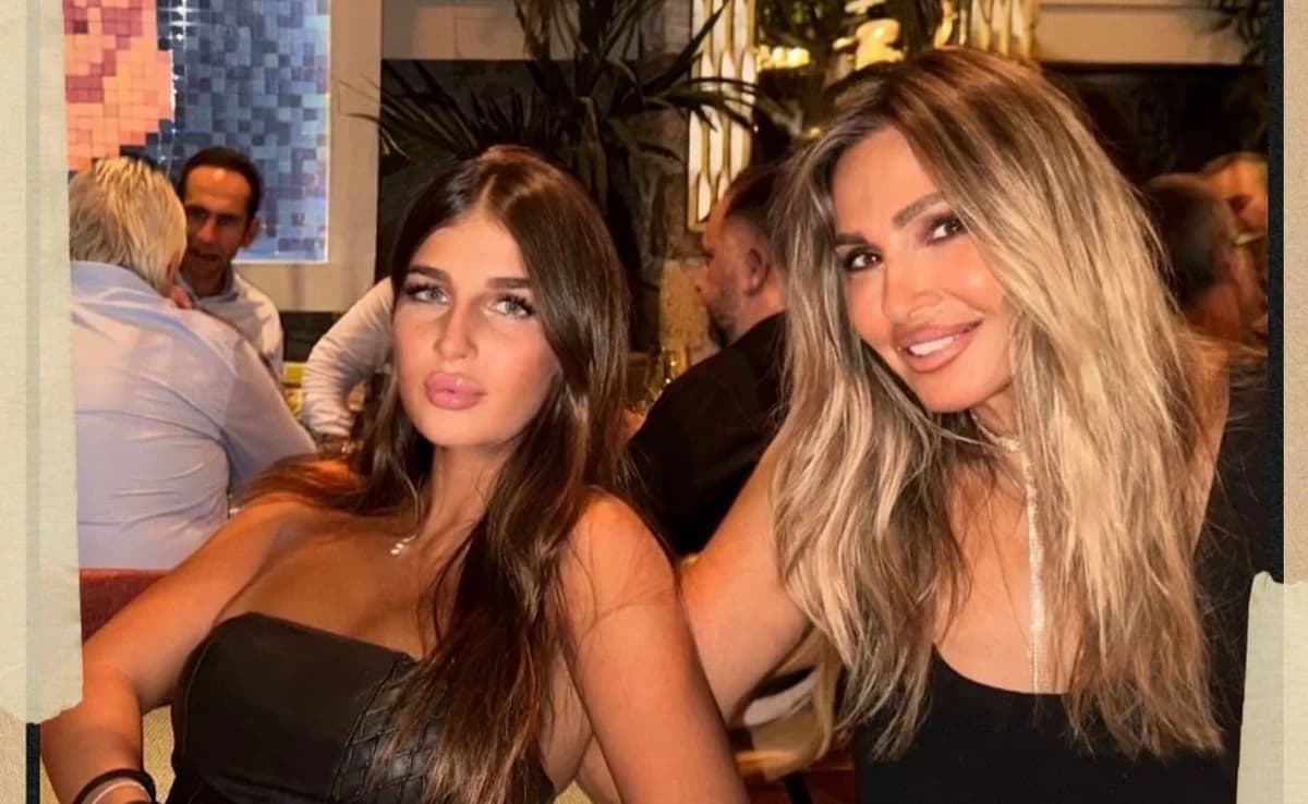 אלני פטרולאקי: בילוי לילי בניקוסיה עם בתה
