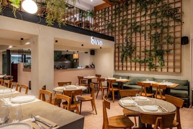 «Ovio» של פאנוס יואנידיס נפתח מחדש בסינטגמה