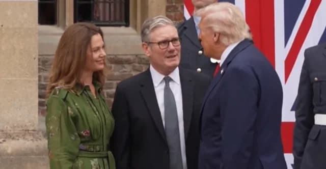 Donald Trump Arrives at Chequers for Meeting with Keir Starmer