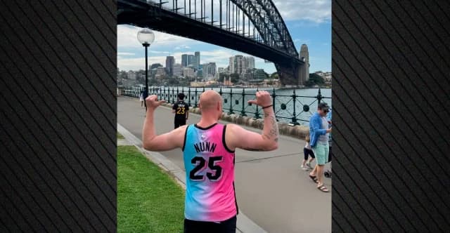 Kendrick Nunn: Emocionado de ver a un fan en Sídney con la camiseta de Miami Heat