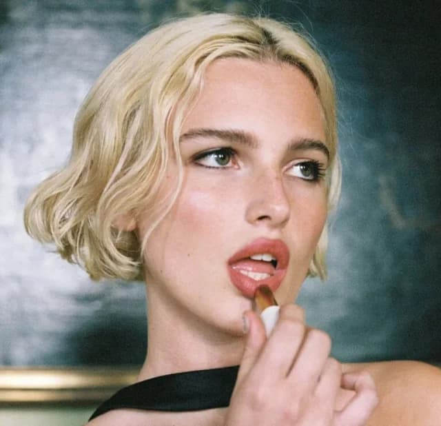 Blurred Lips: Η νέα τάση στο μακιγιάζ χειλιών