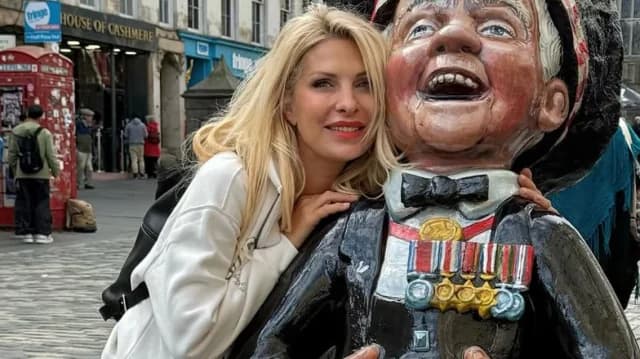 Eleni Menegaki: Reise nach Edinburgh, um ihre Tochter zu besuchen