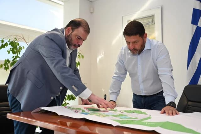 Neues Sportzentrum in Korydallos durch die Region Attika