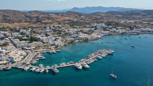 Ένταση σε πλοίο προς Κρήτη: Δεν έδεσε στη Μήλο λόγω καιρού