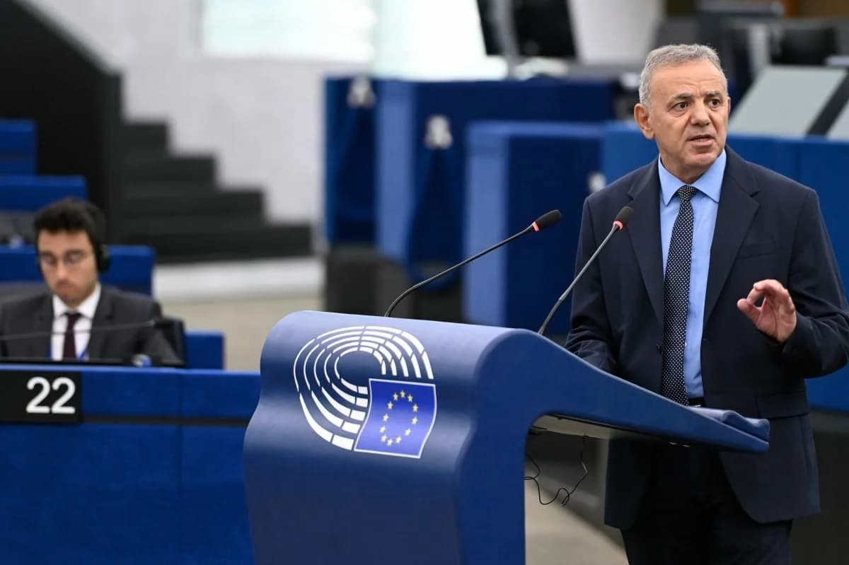 K. Mavridis: 'Condiciones favorables para Grecia y Chipre, pero decepcionante falta de liderazgo'