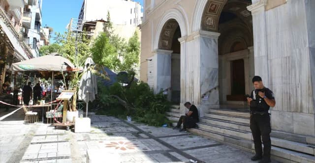 Tree Falls in Agia Irini Square, Athens: Two Injured