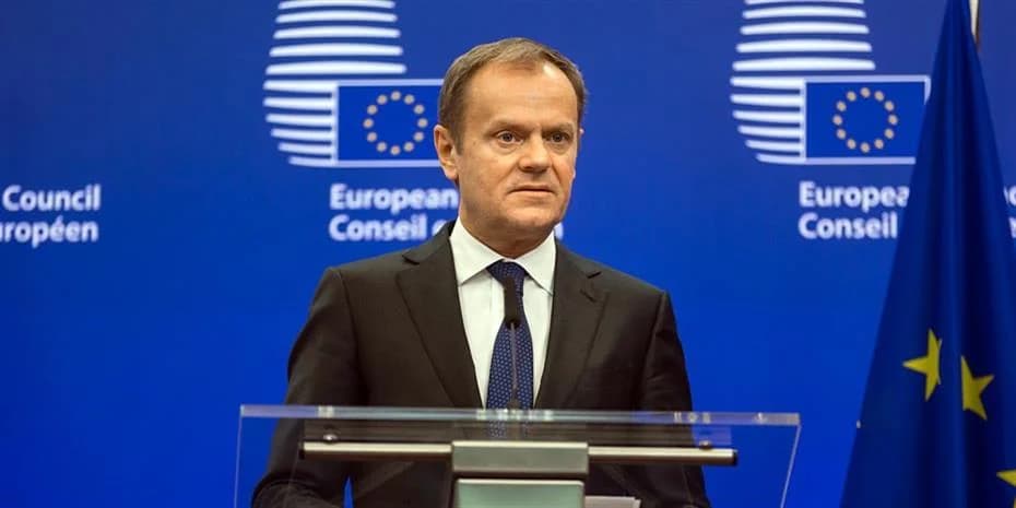 Tusk: 'No dudaremos en derribar objetos extranjeros que entren en nuestro espacio aéreo'