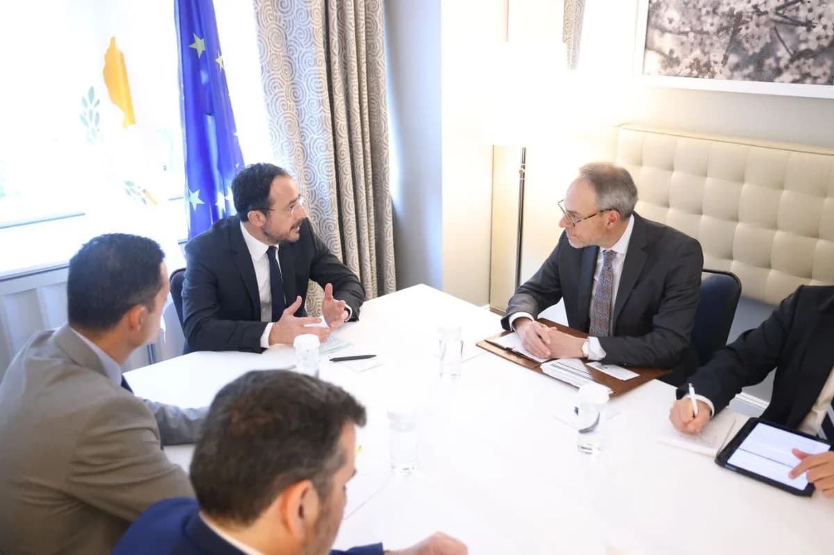 Presidente de Chipre se reúne con Amazon para discutir la transformación digital