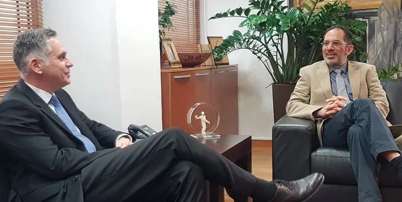 N. Papadopoulos: Michailidis nennt DIKO eine Günstlingswirtschaftspartei trotz früherer Mitgliedschaft
