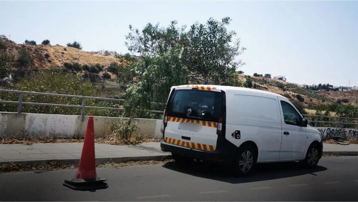 Angriff auf mobilen Kamerawagen im Bezirk Nikosia