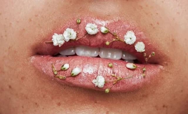 Lip Care & Lipstick: Συμβουλές για καλοσχηματισμένα χείλη