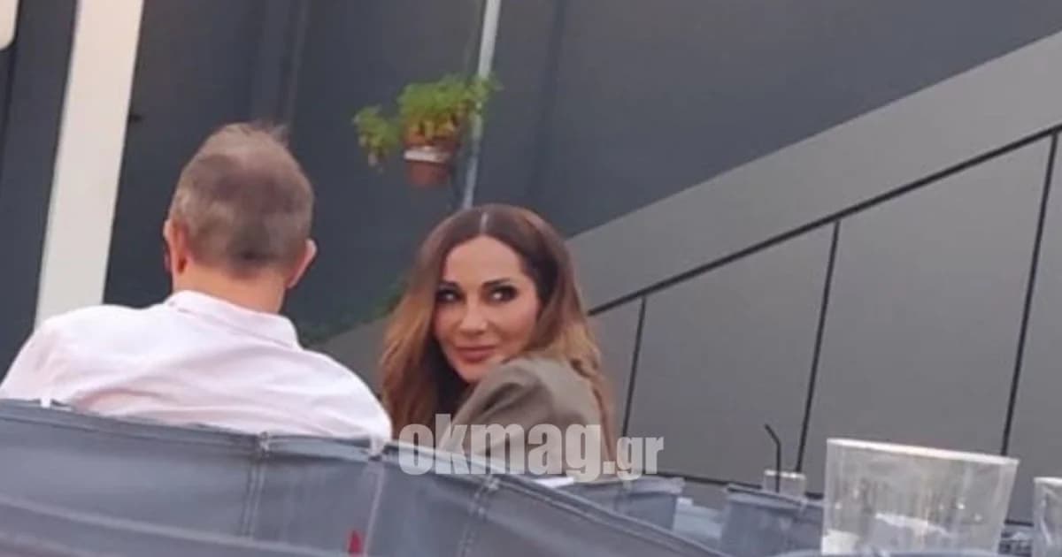 Despoina Vandi unterstützt Vasilis Bisbikis bei der Premiere von 'Porto Leone'