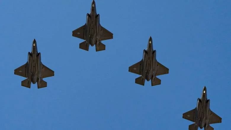 Legisladores estadounidenses se oponen a la venta de F-16/F-35 a Turquía en carta