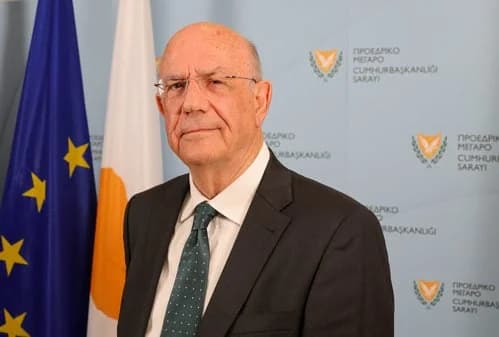 M. Keravnos: 10,7 Milliarden Euro Budget für 2026, ohne Schuldendienst