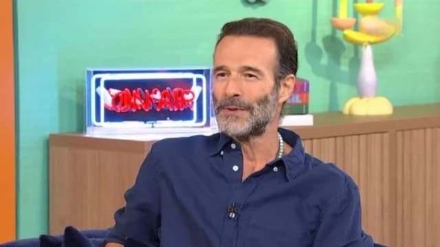 תנאסיס אפטימיאדיס: "אני לא אבזבז את חיי במחשבה שאני כוכב הוליוודי"