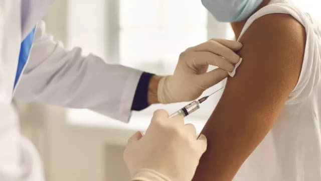Flu vaccines available in pharmacies – Who should get vaccinated