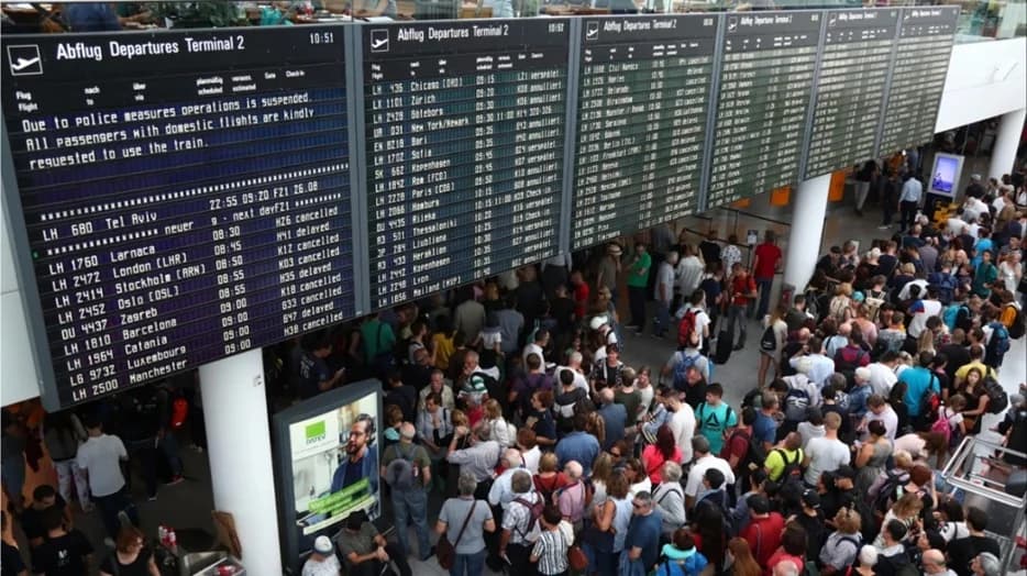 Συναγερμός στο αεροδρόμιο Μονάχου: Κλειστό λόγω drones, ακυρώθηκαν 17 πτήσεις