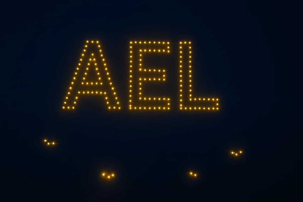 AEL Limassol: Drohnen-Show vor dem Stadioneintritt zum 95. Jubiläum