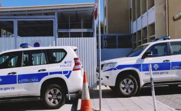 Joven de 24 años detenido por posesión y distribución de pornografía infantil