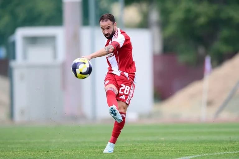 Valbuena scores stunning free-kick against Kalamata (vid)