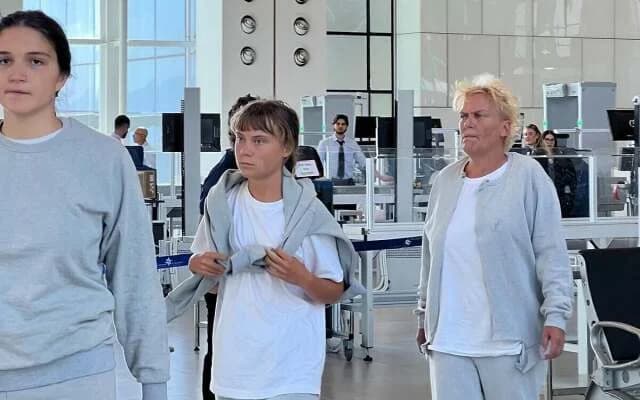 Грета Тунберг на рейсе по репатриации 27 греков из Израиля