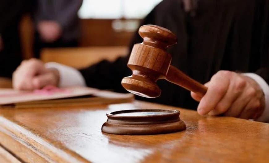 Israelí de origen ruso comparece ante el tribunal para ser extraditado a Rusia