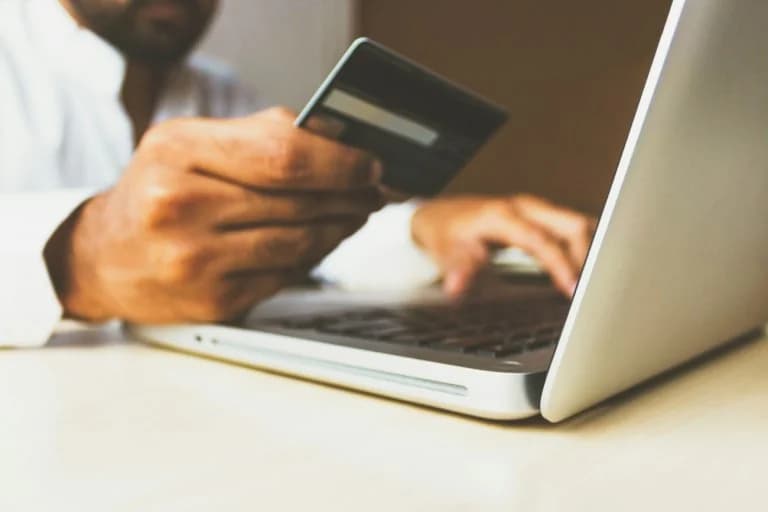 The Future of Payments in Greece and Global Technological Advancements