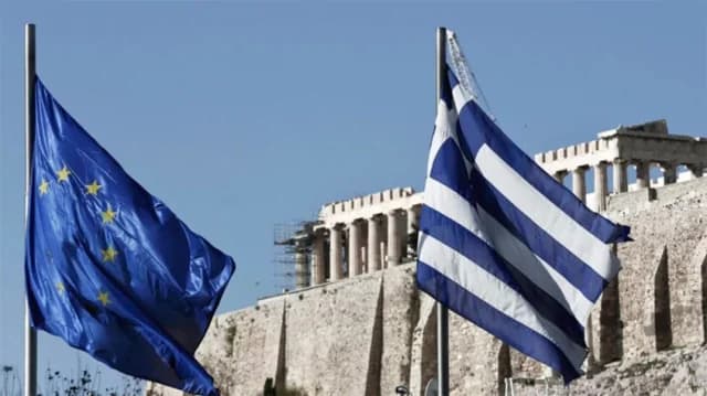 Bloomberg: Ελληνικό χρέος στο χαμηλότερο επίπεδο από το 2009