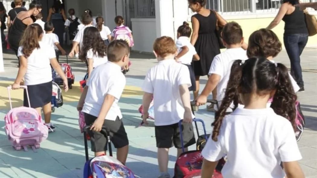 Protest at Limassol Elementary School After Theft of 52 Devices