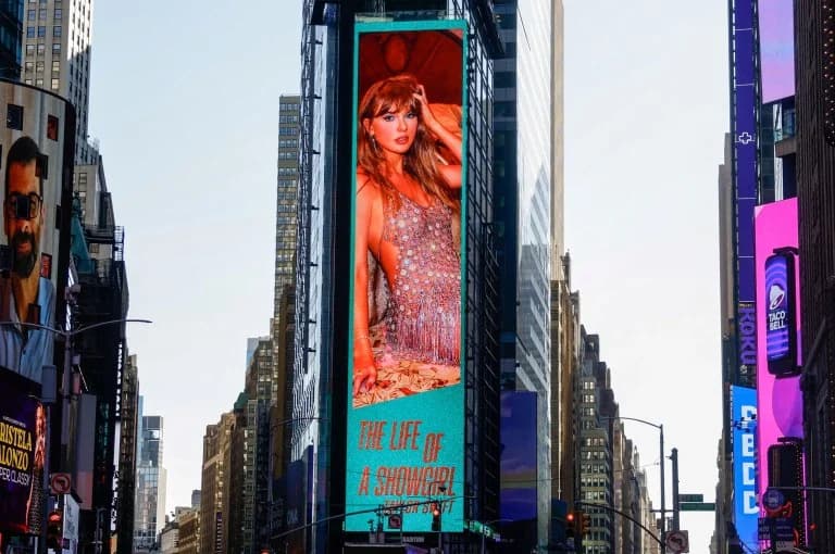 Тейлор Свифт устанавливает новый рекорд Billboard Hot 100 с альбомом 'The Life of a Showgirl'