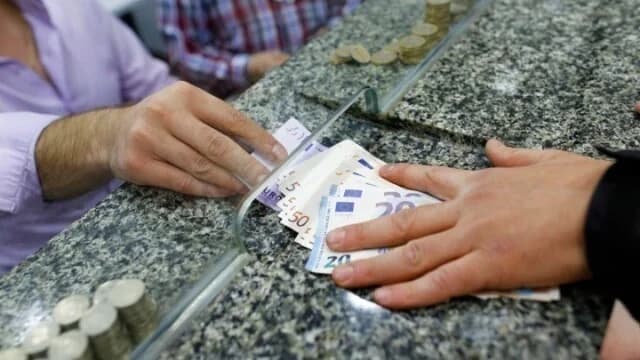 Pensioners: Double Payment in Late October and Early November