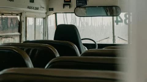 Blinder Mensch in ungeeignetem Bus nach Nikosia verletzt – Appell an die Regierung