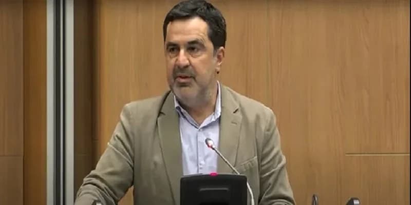 מילונאס: סחיטה בבתי ספר של קרפזיה הכבושה